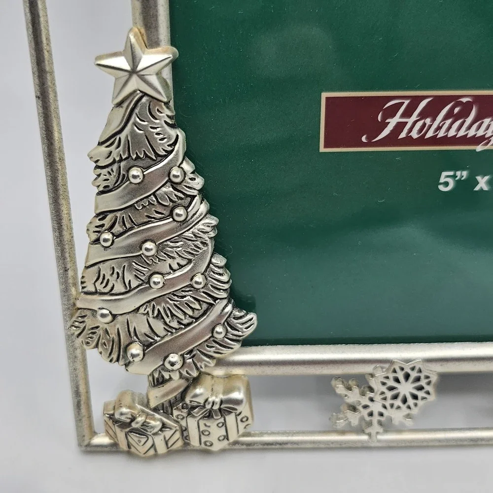 Holiday Time Christmas Tree Metal Picture Frame 5x7 Inch Photo